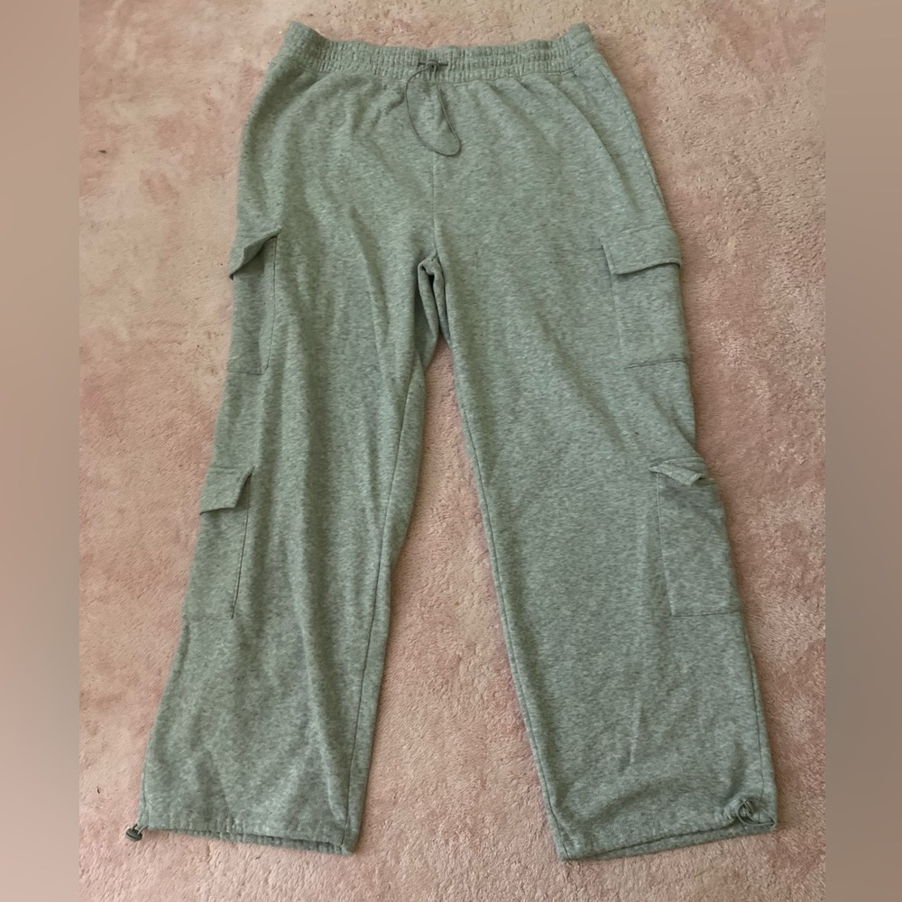 No Boundaries Light Gray Cozy Cargo Sweatpants